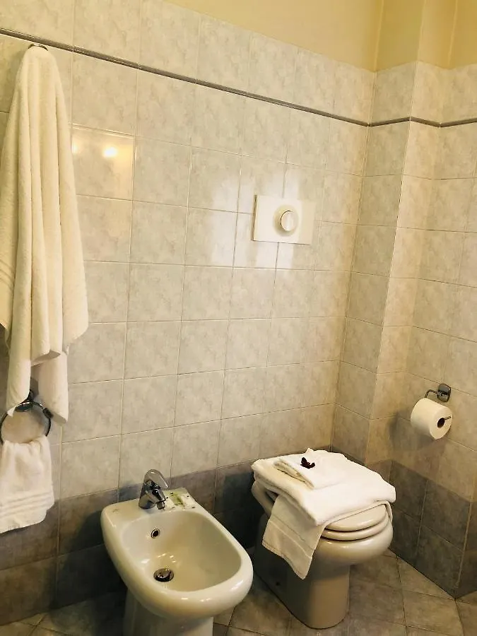 Ξενοδοχείο με διαμερίσματα Residence Oasi Di Μόνζα