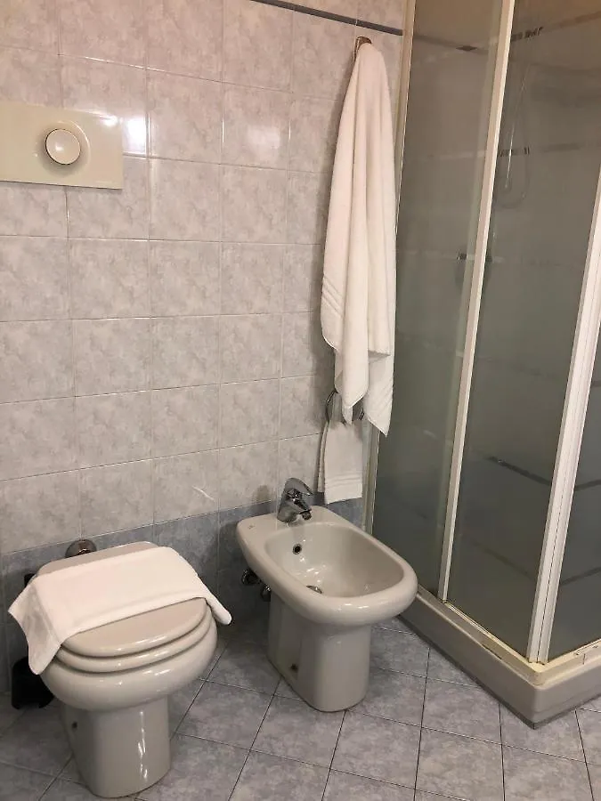 Residence Oasi Di Μόνζα 3*,