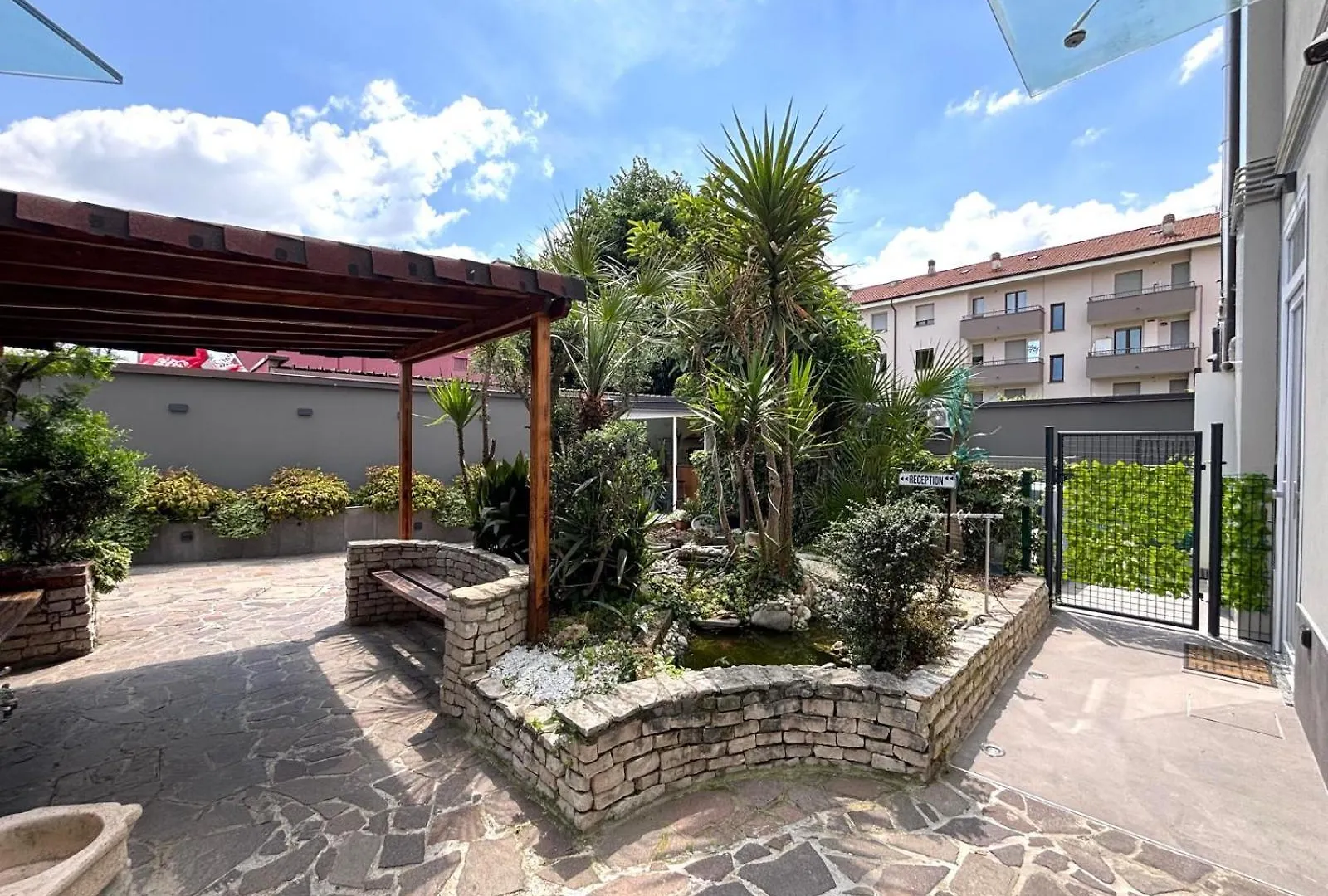 Residence Oasi Di Μόνζα 3*,  Ιταλία